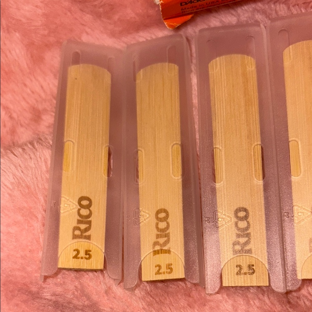 B♭ Clarinet Reeds - Picture 3 of 6